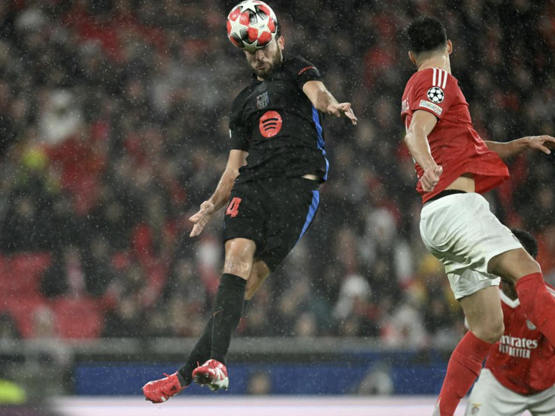 连胜势头难挡！足球豪取十连胜的简单介绍