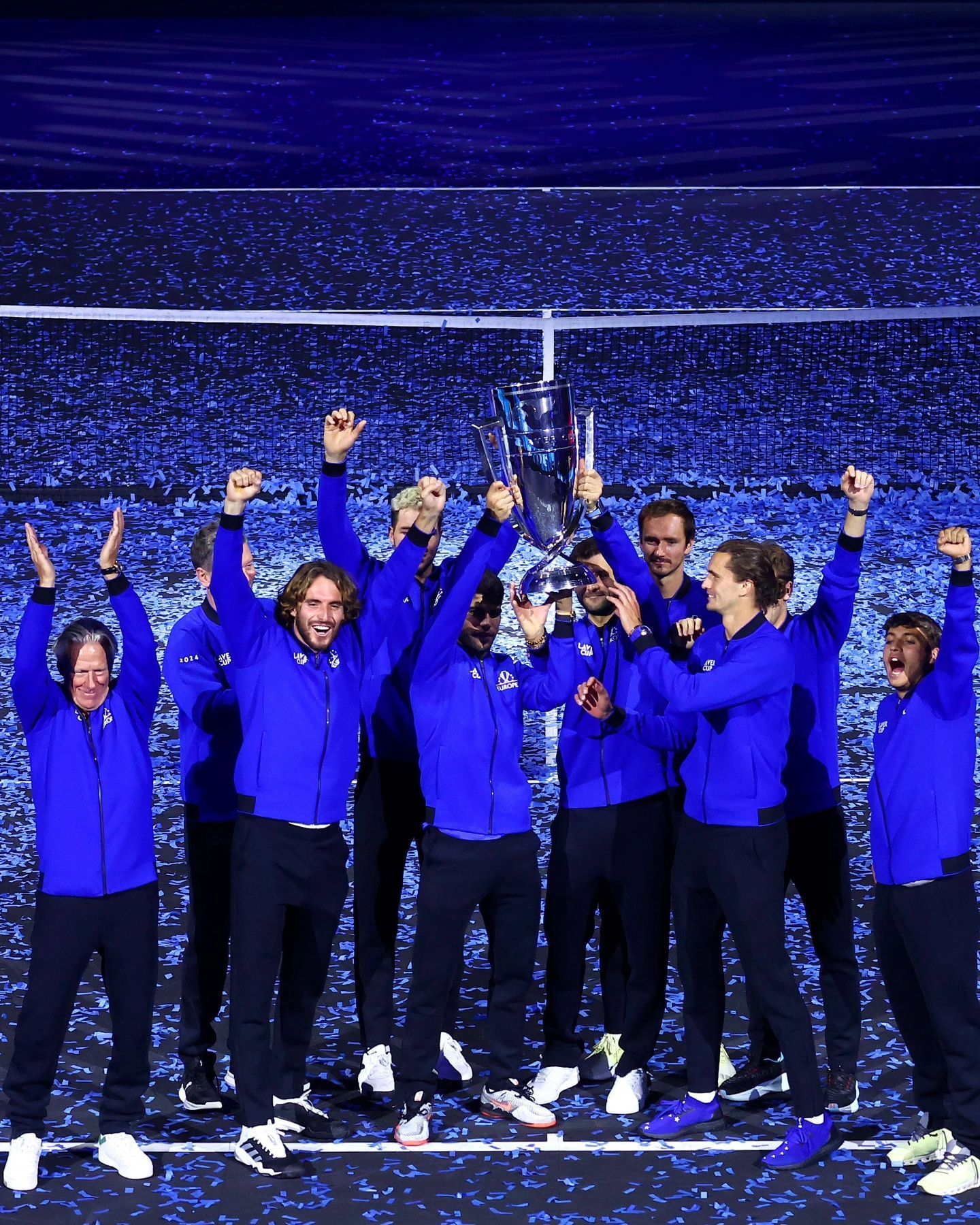 包含戴维斯杯轻取拉沃尔杯，鲁德惊艳四座的词条