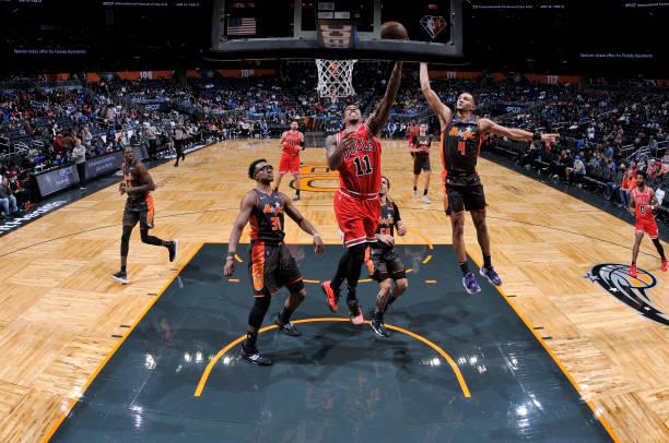 深圳队碾压魔术,德罗赞带队取胜 深圳队碾压魔术,德罗赞带队取胜